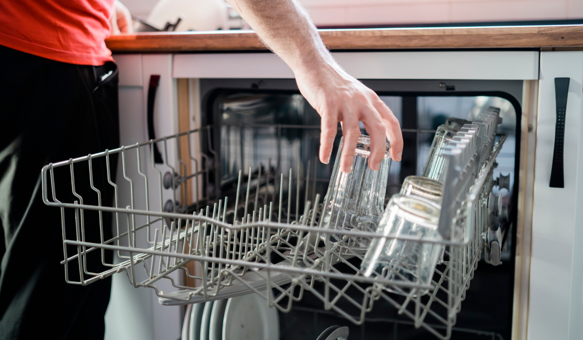 How Much Water Does a Dishwasher Use?