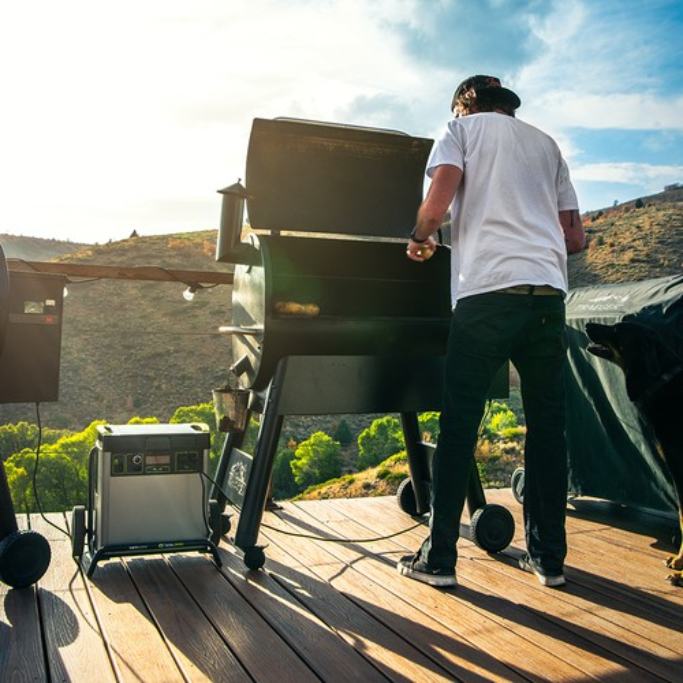 Goal Zero Yeti 6000X + (2) Boulder 200 BC Solar Generator - 44522