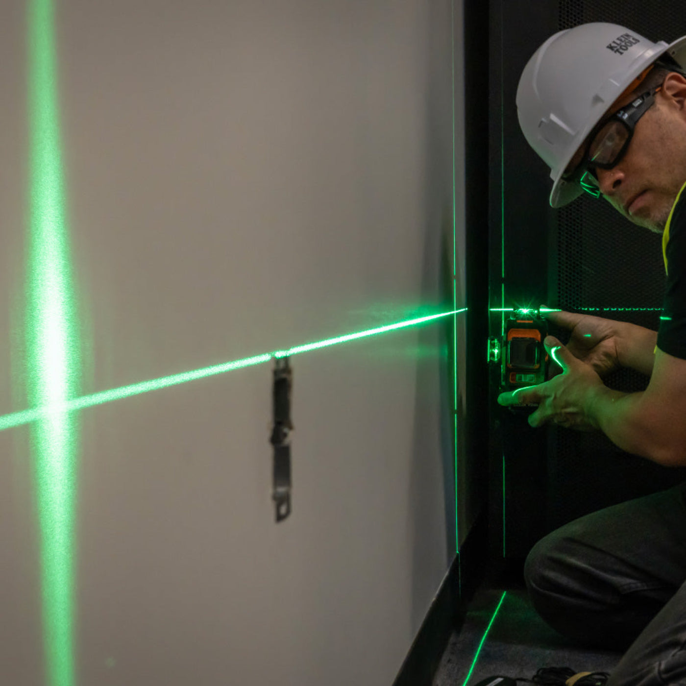 KLEIN TOOLS Rechargeable Self-Leveling Green Planar Laser Level - 93PLL