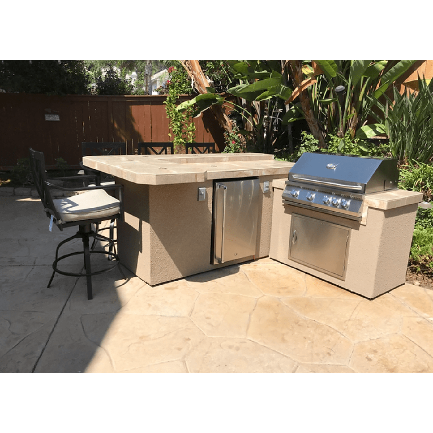 Kokomo L-Shape BBQ Island With Bar Seating and 4 Burner Built-in BBQ Grill - L-Shape-StJohnHBar1